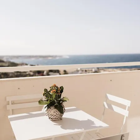 Gloria's アパート *