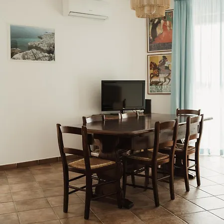Apartment Gloria's